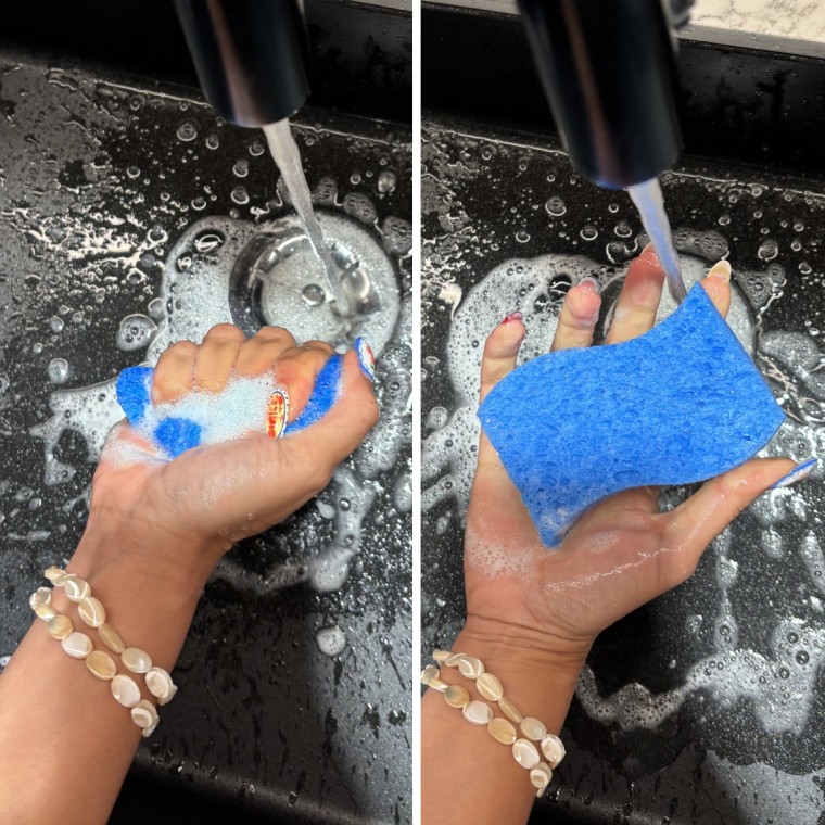 The Scotch-Brite Non-Scratch Scrub Sponge is ideal for everyday use.