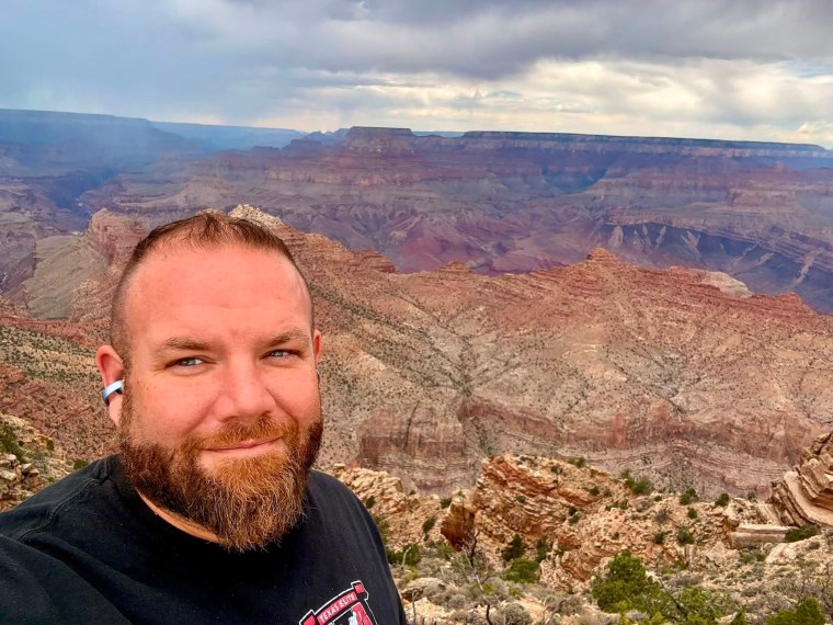 Brent Rosenkranz taking a selfie at the Grand Canyon.