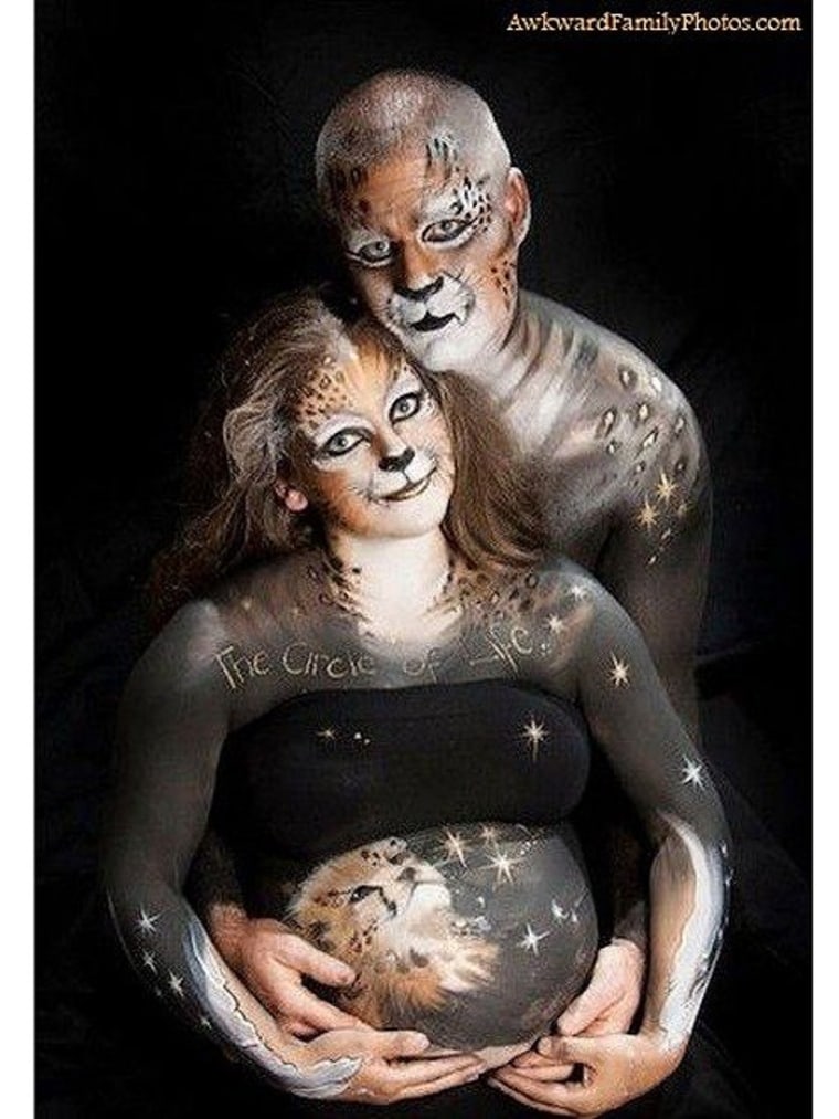 This couple had what you call a \"purrrfect\" pregnancy.
