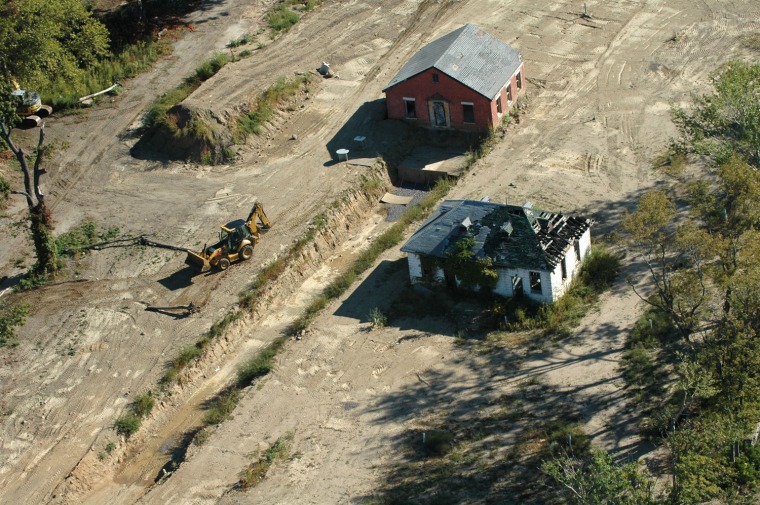 New York digging up dozens of unidentified bodies in potter's field