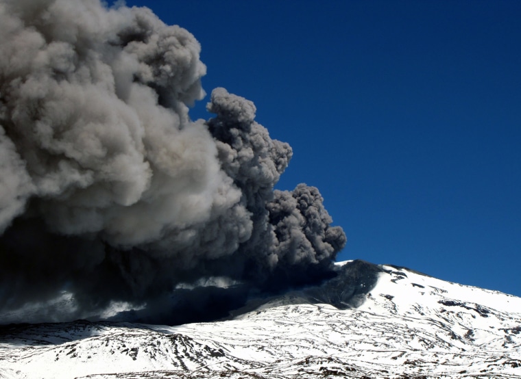 Copahue volcano spews ash in Argentina