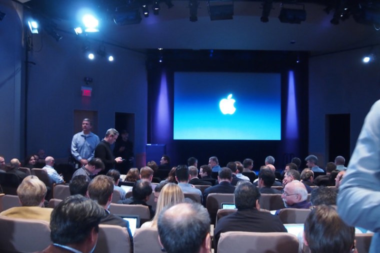 Apple unveils the iPhone 4S