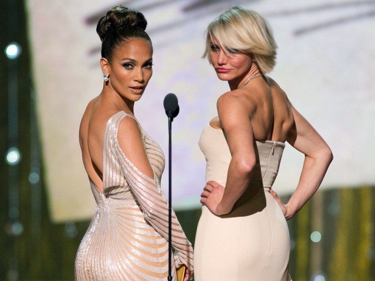 epa03124183 A handout picture provided by the Academy of Motion Picture Arts and Sciences (AMPAS) shows US actresses Jennifer Lopez (L) and Cameron Diaz (R) during the live ABC Television Network broadcast of the 84th Annual Academy Awards from the Hollywood and Highland Center, in Hollywood, California, USA, 26 February 2012. The Oscars are presented for outstanding individual or collective efforts in up to 24 categories in filmmaking.  EPA/MICHAEL YADA / AMPAS / HO ATTENTION EDITORS: THE IMAGE MAY NOT BE ALTERED. THE IMAGE IS FREE FOR EDITORIAL USE IN REPORTING ABOUT THE EVENT. HANDOUT EDITORIAL USE ONLY/NO SALES/NO ARCHIVES