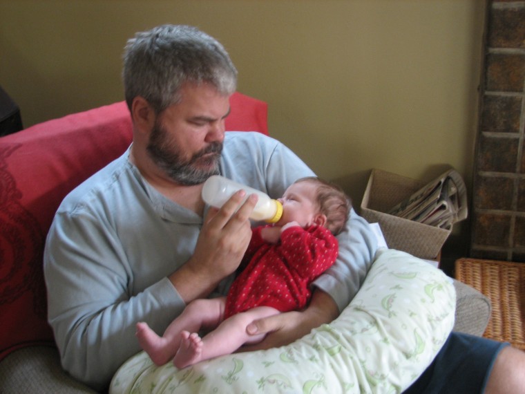 Bob Trott bottle feeds infant daughter NJ and is proud of it.