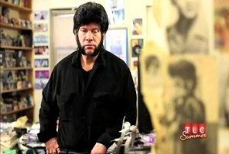Elvis impersonator Cary attempts to tackle his troubles on the season premiere of \"Hoarding: Buried Alive.\"