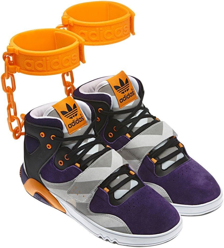 naaien single mannelijk Adidas criticized for 'shackles' sneakers, denies link to slavery