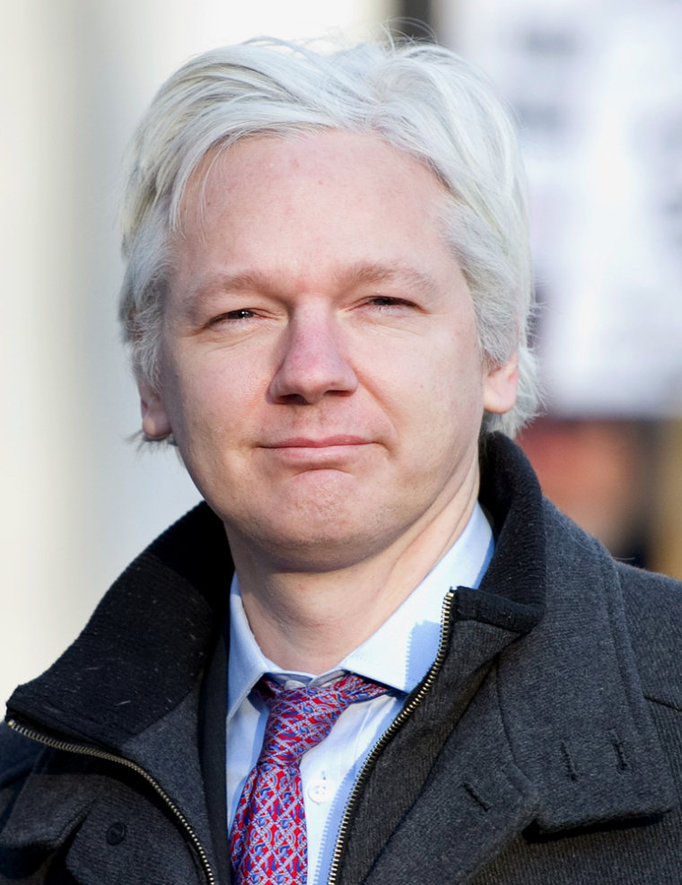 UK police demand Assange leave Ecuador embassy