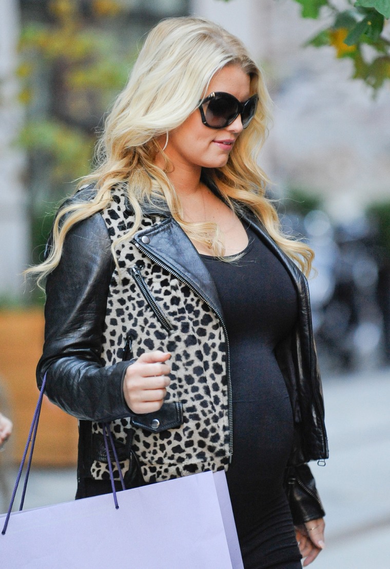 Jessica Simpson Announces Expansion Of Maternity Collection With  Destination Maternity
