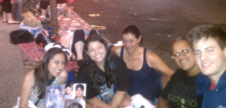 Ines Contreras, Maria Mele, Patty Mele, Melissa Dominguez and Stephen Robles, from left to right, are the first in line for Enrique Iglesias' concert on TODAY.