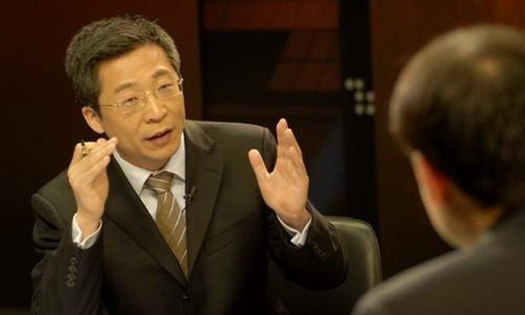 Yang Rui, host of CCTV-9's English-language talk show, Dialogue, is under fire for a microblog posting he made last week calling for the China to