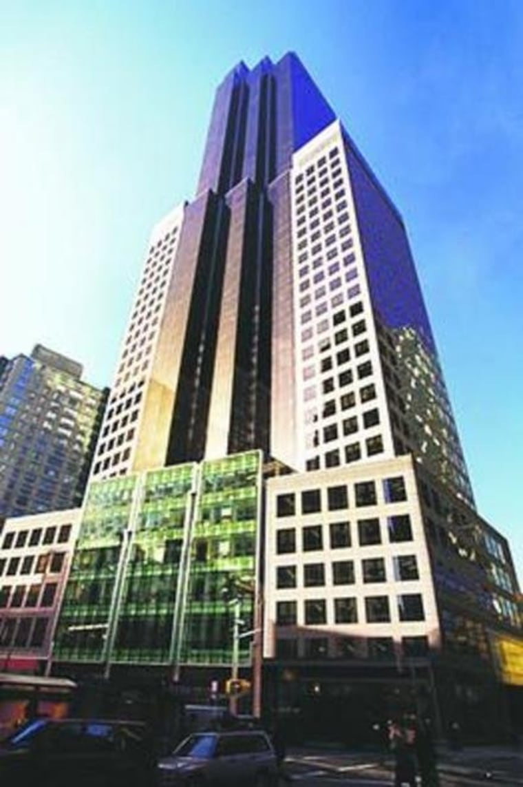 The listing for P-Diddy's apartment only shows the building's exterior.