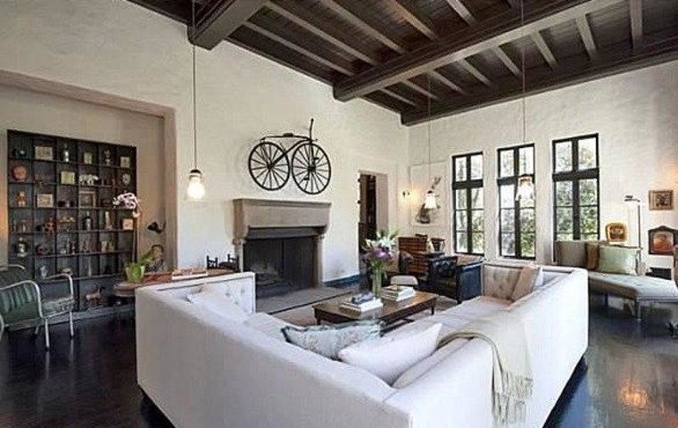 Sheryl Crow's compound was featured in Architectural Digest in March 2011.