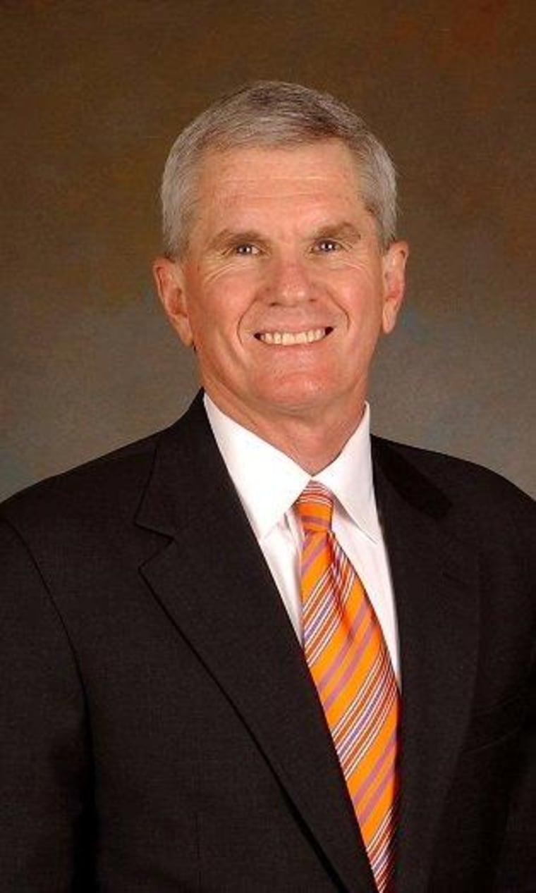 Clemson president scolds students, fans for booing Obama at football game