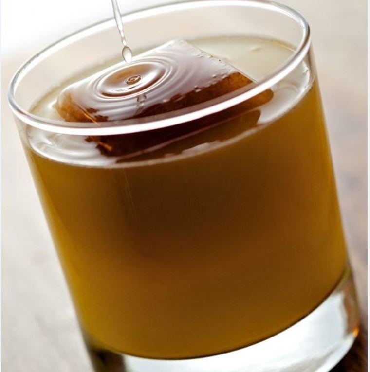 Try a cinnamon ice cube to add a little spice to your cocktail.
