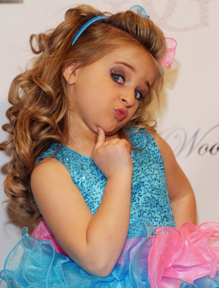Isabella Barrett at  the \"Toddlers and Tiaras\" Reality Weekly Launch Event benefiting her anti-bullying bracelets on Dec. 29 in Providence, R.I.