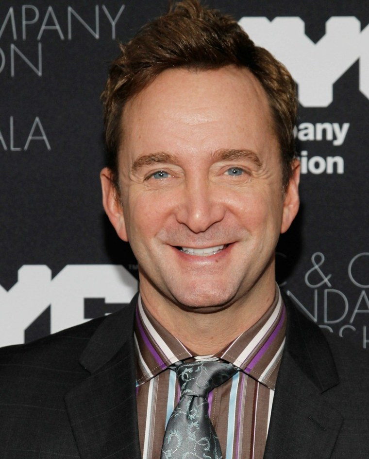 \"What Not to Wear\" star Clinton Kelly isn't pleased to be sharing a network with Sarah Palin.