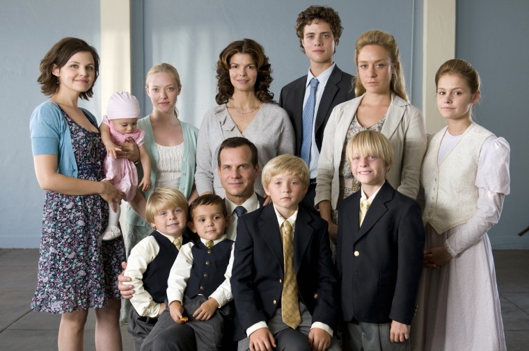The Henrickson family is headed by dad Bill (Bill Paxton) and wives Margene (Ginnifer Goodwin, left), Barb (Jeanne Tripplehorn, center) and Nicolette (Chloe Sevigny, second from right).