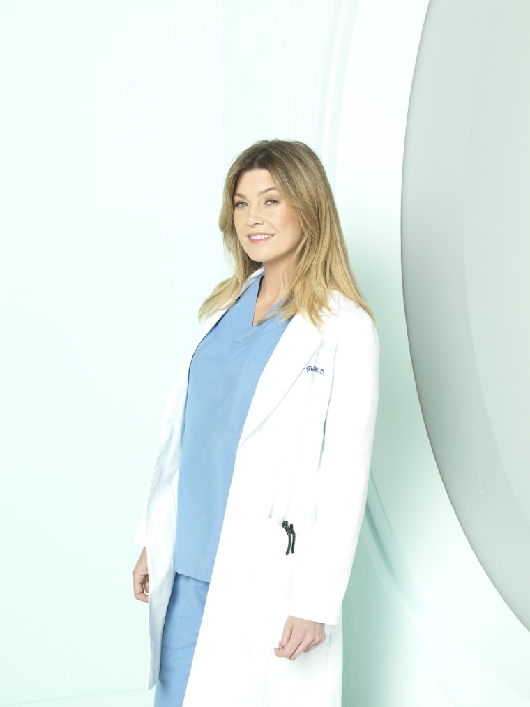 In Thursday night's episode, Meredith (Ellen Pompeo) fixes a brain bleed with help from her sister.