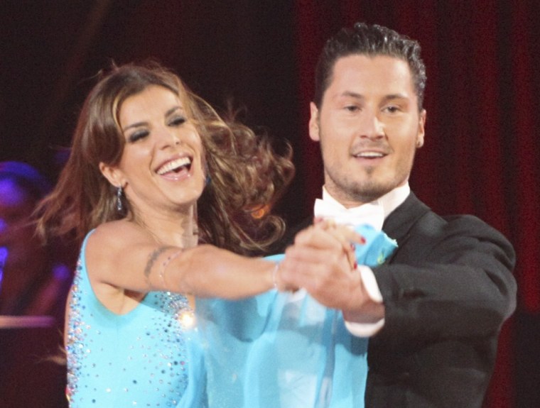 Elisabetta Canalis and Val Chmerkovskiy's jive may have impressed the judges, but it didn't move \"Dancing\" fans to vote.