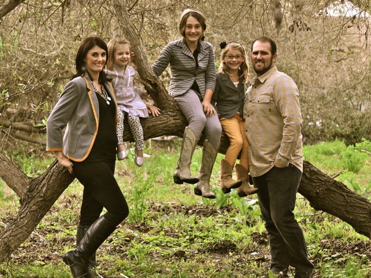 Michelle Mathis and her daughters Alexa, Shay, Delia and husband Brock