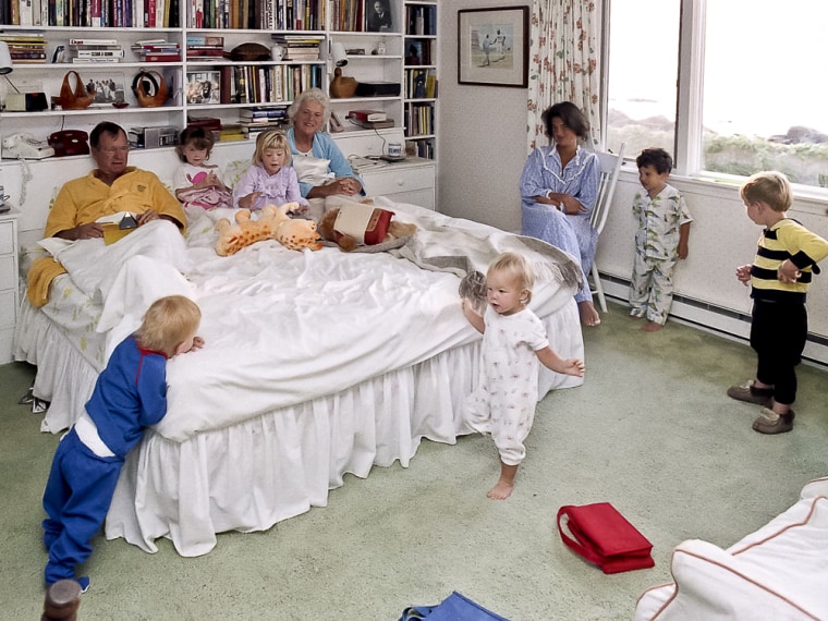 President Bush and his wife, with grandchildren (from left) Pierce, Barbara, Jenna, Marshall, Margaret Bush, Jeb Jr. and Sam in August 1987.