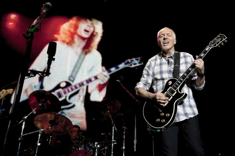 Peter Frampton reunited with guitar 31 years after plane crash