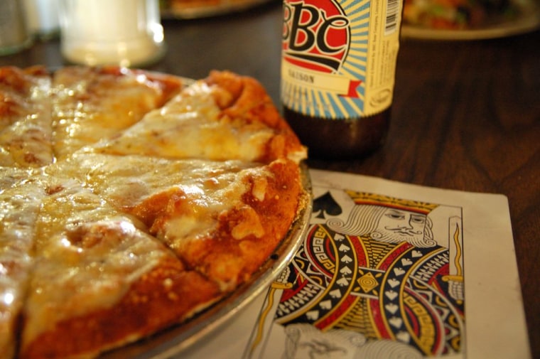 Bonnie and Clyde's pizza