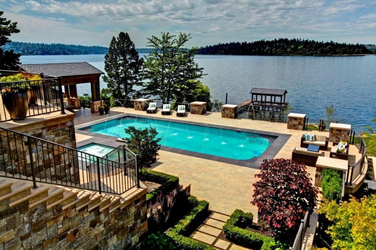 Pick your body of water to lounge by-- the pool or the lake!