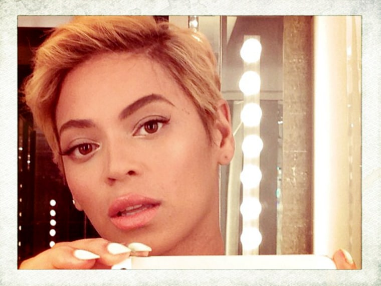 Beyonce debuted her new short 'do on Instagram.
