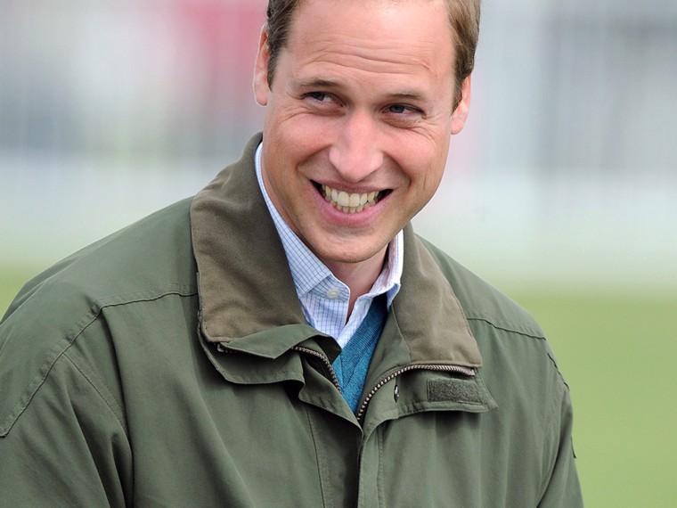 epa03824324 British Prince William, Duke of Cambridge, speaks Welsh to the crowd while delivering a speech at the Anglesey Show, Anglesey Island, Brit...