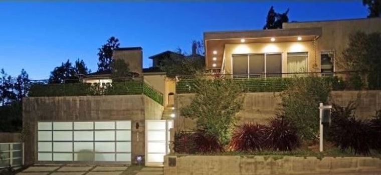 Dennis Quaid bought this $3.1 million Pacific Palisades home for his soon-to-be ex-wife and their 5-year-old twins.