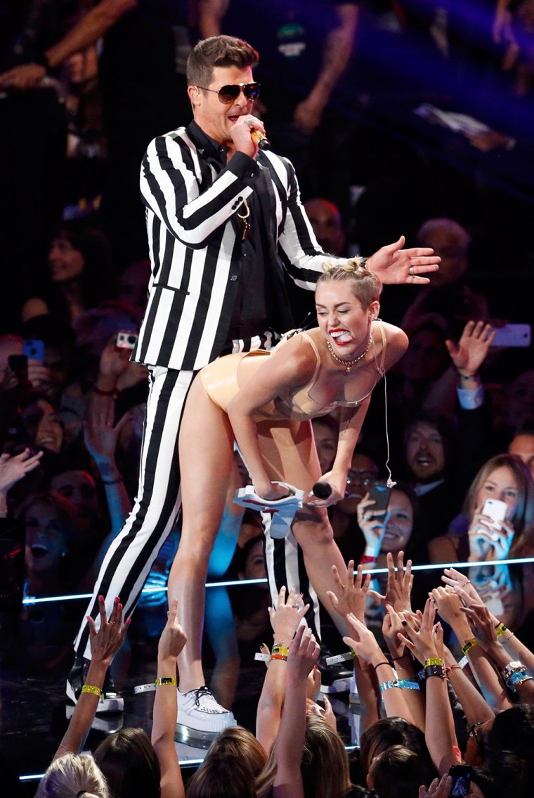 Miley Cyrus gets embarrassingly raunchy at the VMAs