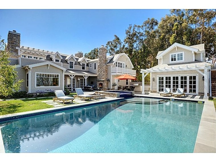 Howie Mandel recently sold his Malibu property.