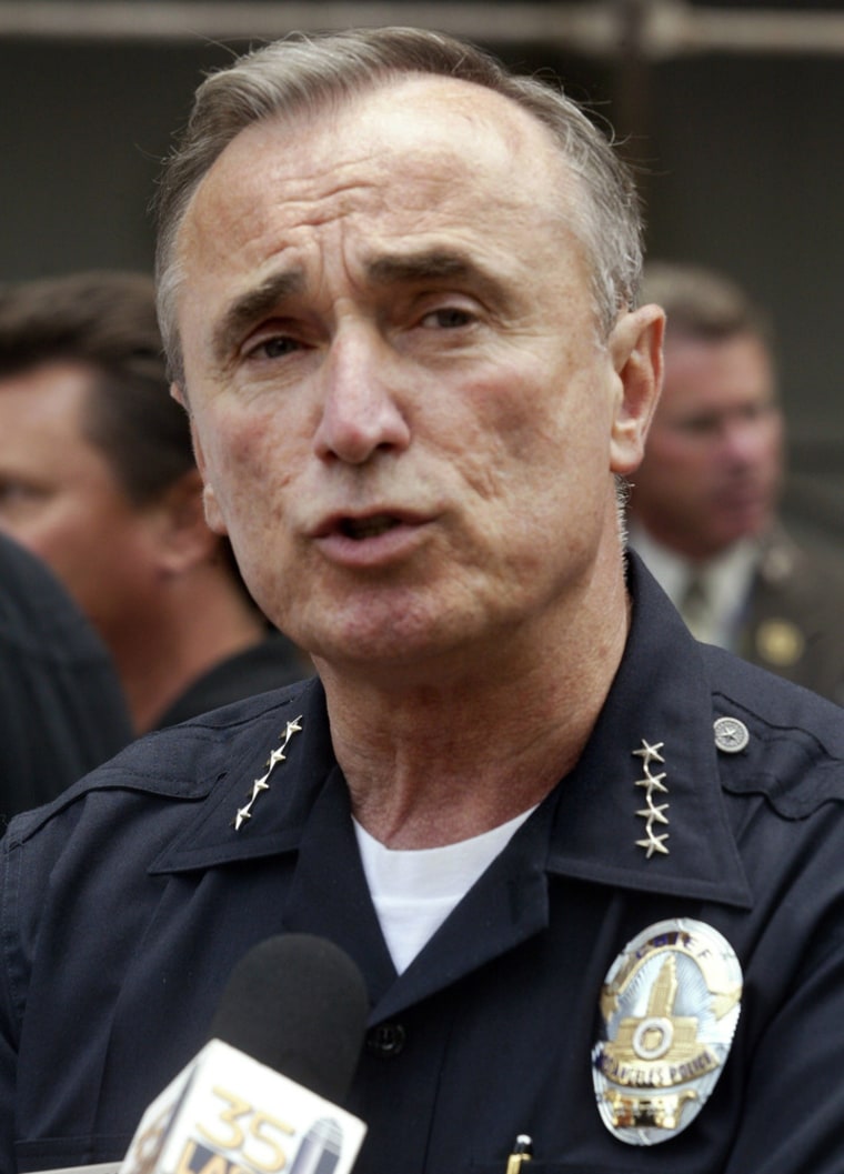 Los Angeles police chief William Bratton speaks to reporters at a news conference in downtown Los Angeles in this September 9, 2002 file photo.