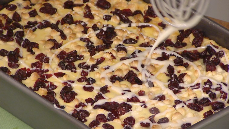 Sandra Lee's baked cranberry cheesecake bars