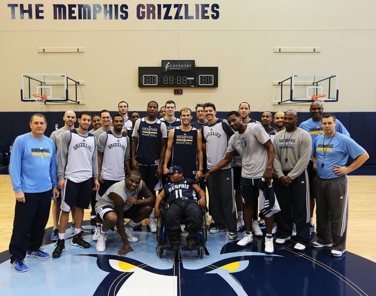 Team photo! Charvis Brewer settled into his new role as a member of the Grizzlies with ease.