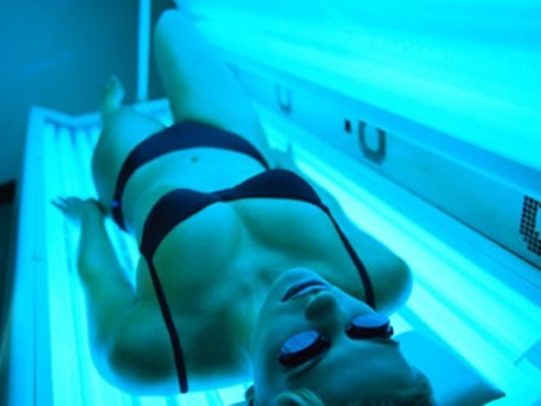 Reality show addicts may also be addicted to dangerous tanning beds, a study finds