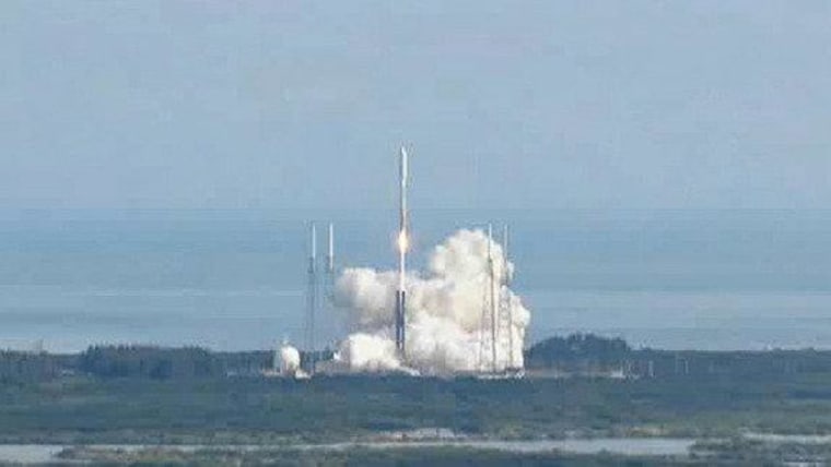 An Atlas 5 rocket blasts off on Dec. 11, 2012, beginning the Air Force's third X-37B classified space plane mission.