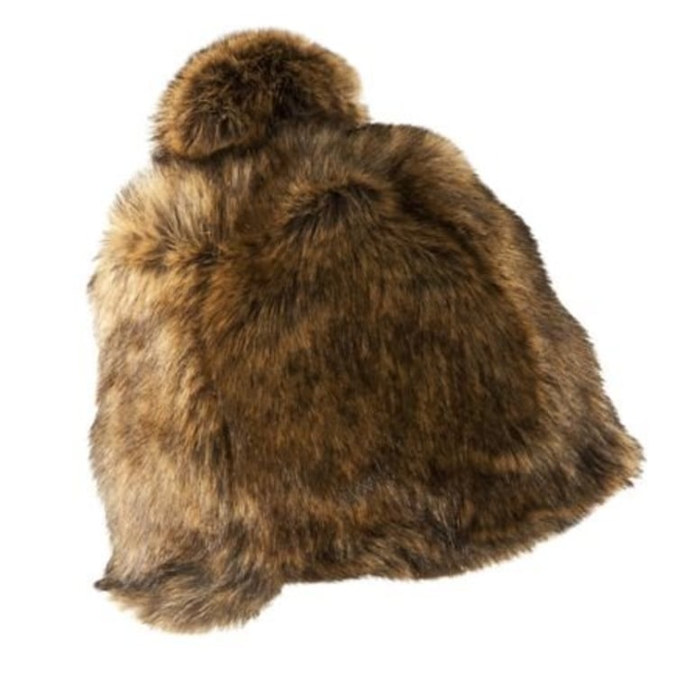 This furry chapeau is cozy AND retro - a winning combo!