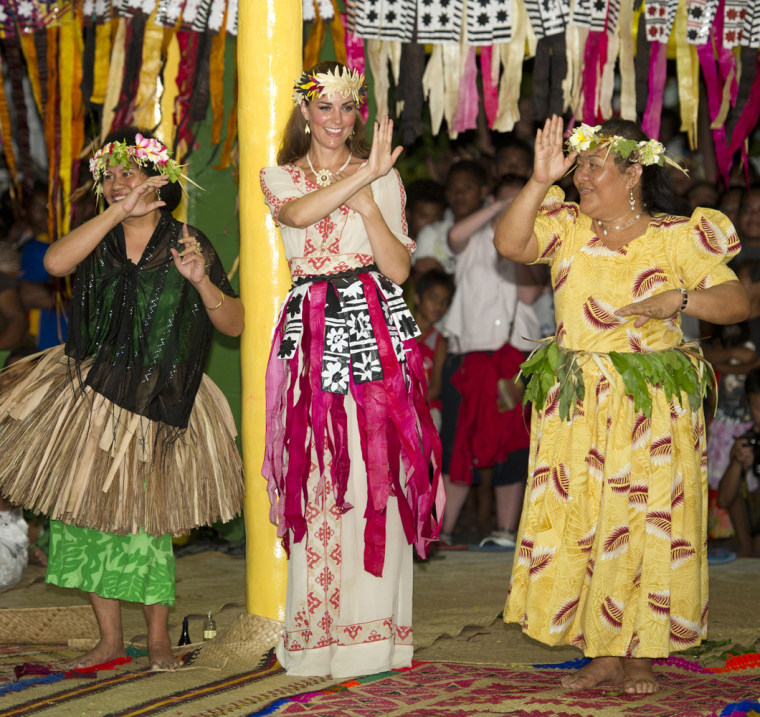Kate danced with local women in Tuvalu on a trip to the Solomon Islands on Sept.18.