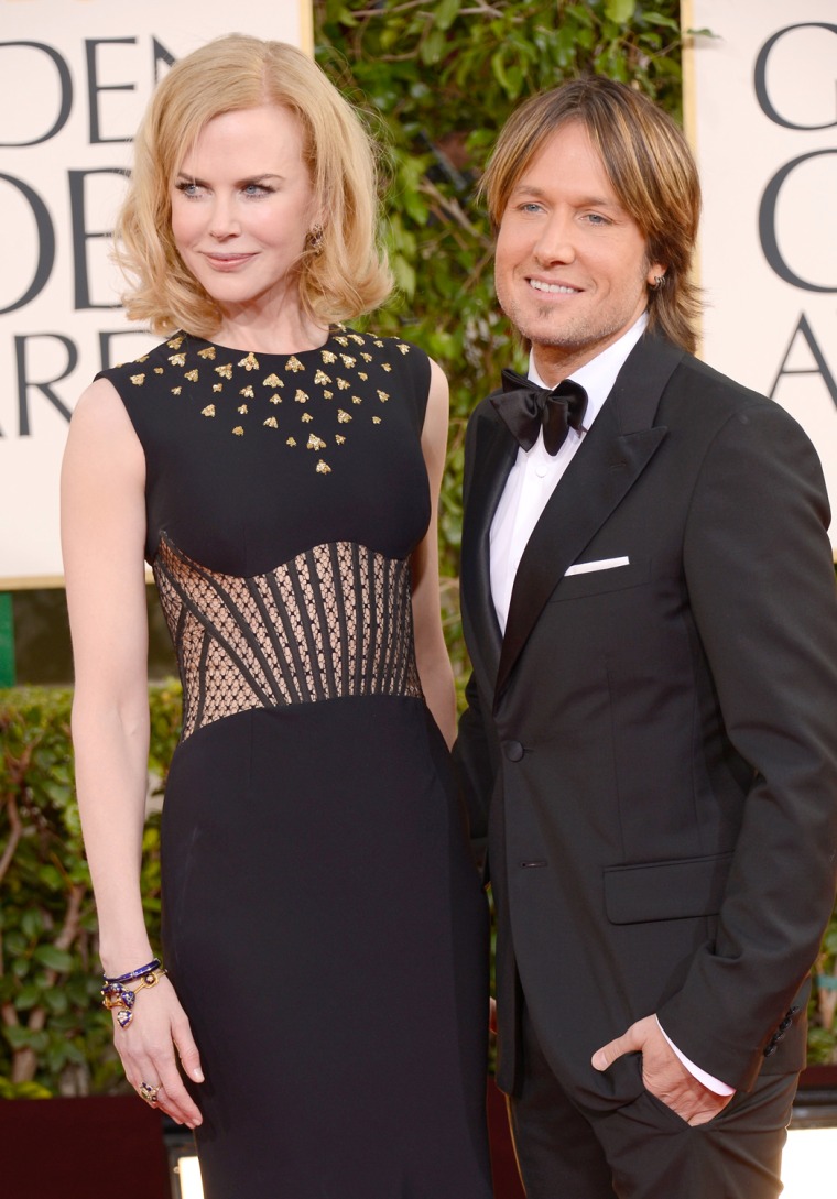 Over 425 Hours In The Making, The Story Behind Nicole Kidman's Louis Vuitton  Golden Globes Gown