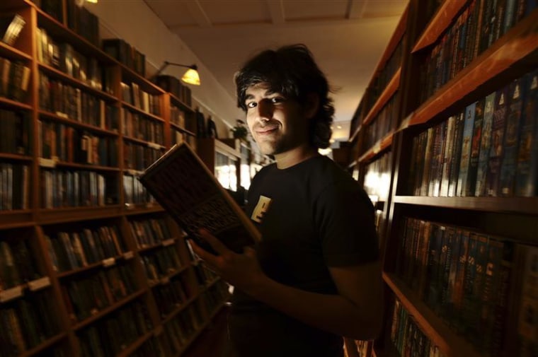 Aaron Swartz poses in a Borderland Books in San Francisco on February 4, 2008. REUTERS/Noah Berger