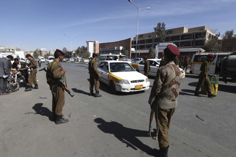 Army checkpoints in Yemen search for militants, Saturday