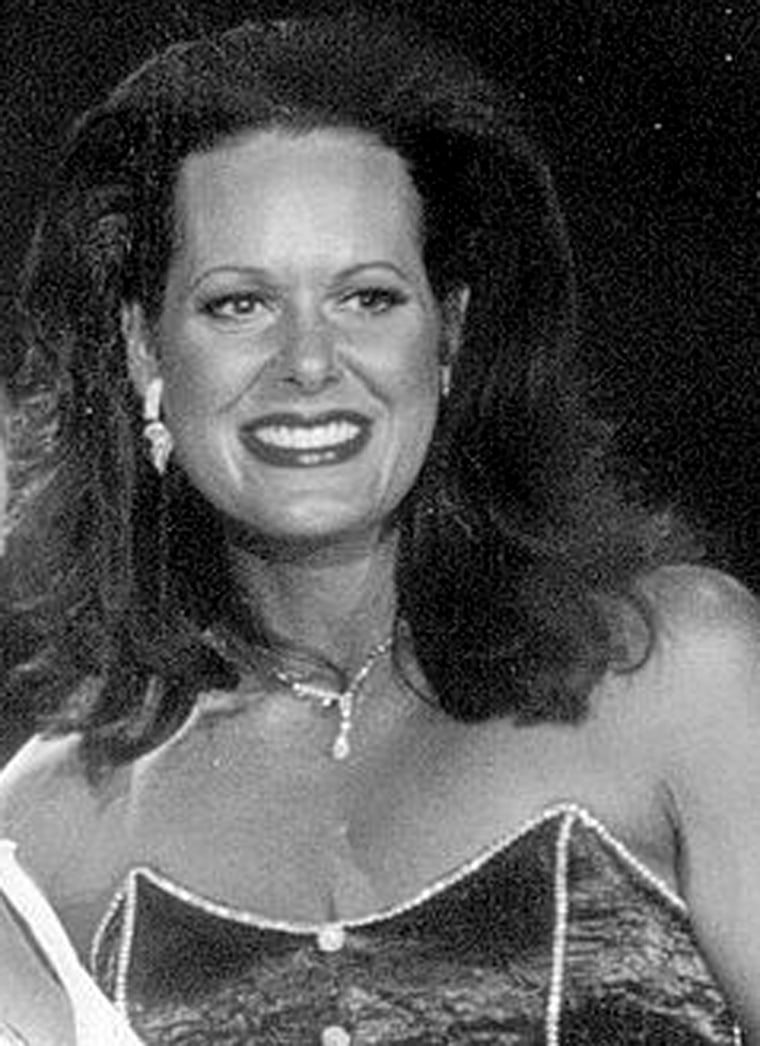 Peggy Sue Thomas was crowned Ms. Washington state in 2000. She attended the national competition in Las Vegas that same year.