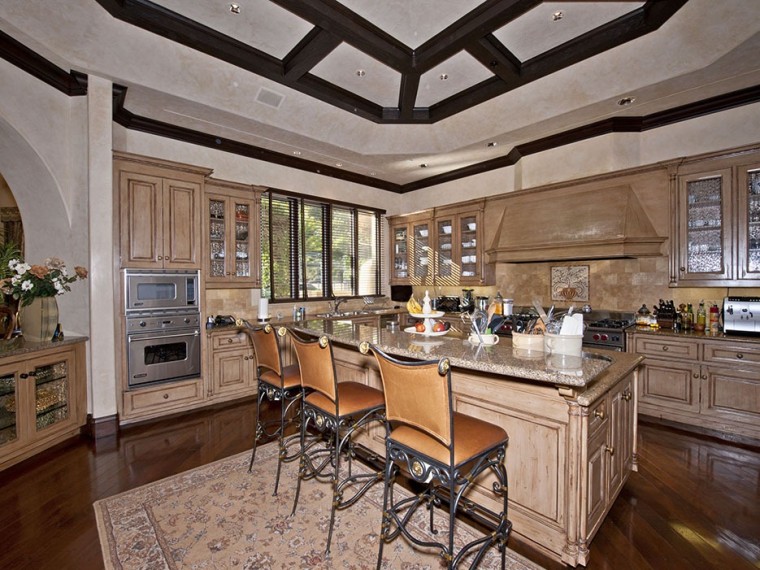 Barry Bonds' home features a gourmet kitchen.