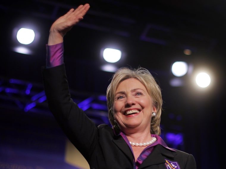 Hillary waves after speaking to the Service Employees International Union while campaigning in Sept. 2007.