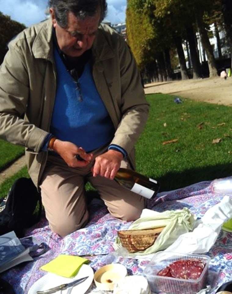 Paris Greeter hosts picnic