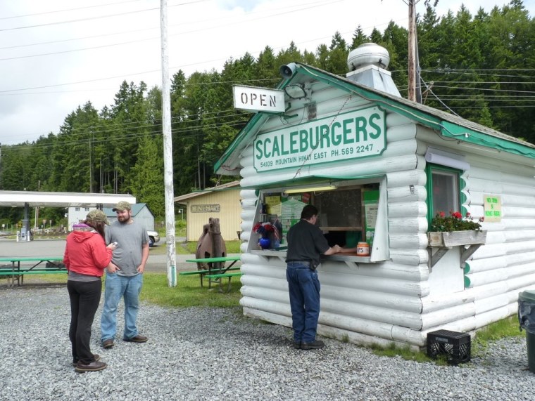 This roadside stop specializes in thick milkshakes and big burgers.