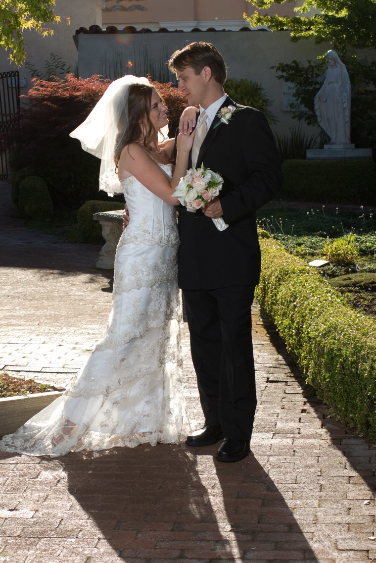 Kind act: Brianne Crowley-Chandle, shown here at her 2007 wedding, donated her dress to Makingmemories.org.