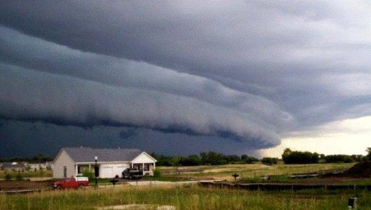 A gust-front shelf cloud (or